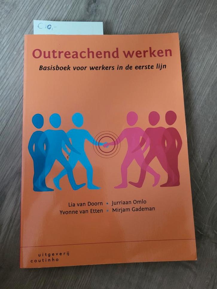 Lia van Doorn - Outreachend werken, Boeken, Wetenschap, Zo goed als nieuw, Sociale wetenschap, Ophalen of Verzenden