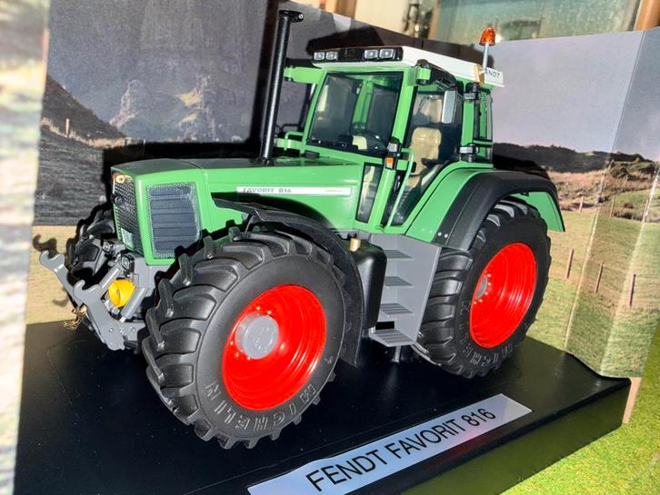 Fendt Favorit 816, Hobby en Vrije tijd, Modelauto's | 1:32, Nieuw, Tractor of Landbouw, Overige merken, Ophalen of Verzenden