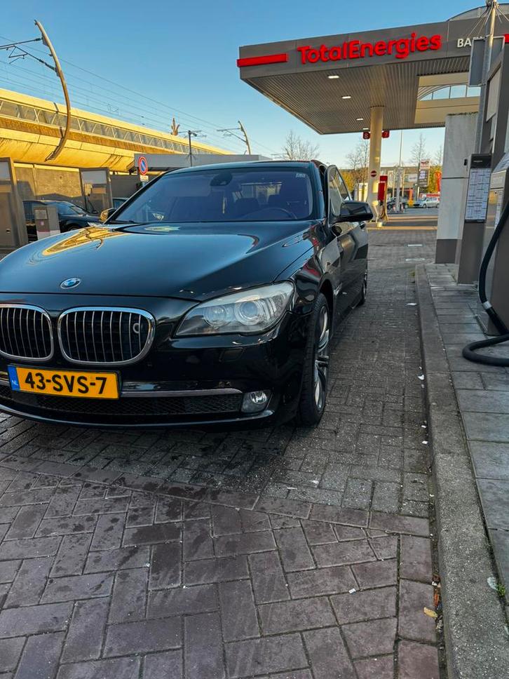 BMW 7-Serie 4.4 I 750 AUT 2010 Zwart, Auto's, BMW, Particulier, 7-Serie, Benzine, F, Sedan, Automaat, Geïmporteerd, Zwart, Achterwielaandrijving