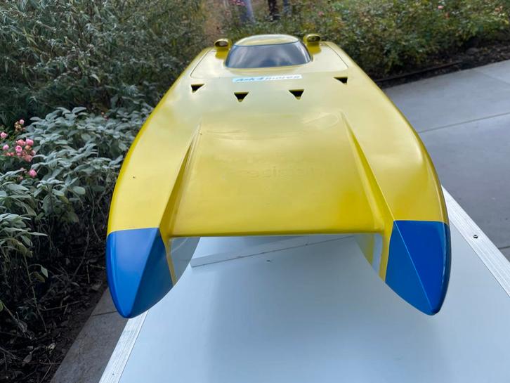 Custom powerboat 80 km/h, Hobby en Vrije tijd, Modelbouw | Boten en Schepen, Zo goed als nieuw, Groter dan 1:32, Ophalen of Verzenden