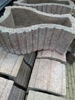Gratis op te halen: Bloembakken, ook als muurtje te stapelen, Ophalen, Gebruikt, Minder dan 60 cm, Minder dan 30 cm