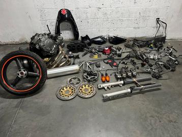 Suzuki Gsf 600 Bandit (01-04) onderdelen beschikbaar voor biedingen