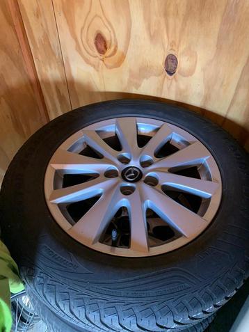 Originele mazda velgen met band beschikbaar voor biedingen
