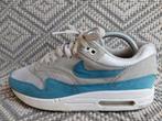 Nike Air Max 1 Essential White University Blue 40.5, Kleding | Dames, Schoenen, Nike, Gedragen, Blauw, Ophalen of Verzenden