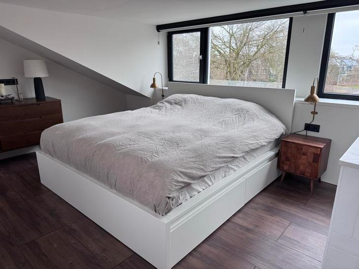 IKEA Malm bedframe met lades (zonder lattenbodem/matras), Huis en Inrichting, Slaapkamer | Bedden, Zo goed als nieuw, Tweepersoons