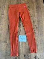 WE bruine legging als nieuw maat 134 140, Broek, WE, Meisje, Ophalen of Verzenden