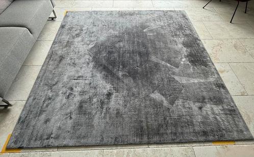 Kymo The Loft serie vloerkleed deep carbon 212x212, Huis en Inrichting, Stoffering | Tapijten en Kleden, Zo goed als nieuw, 200 cm of meer