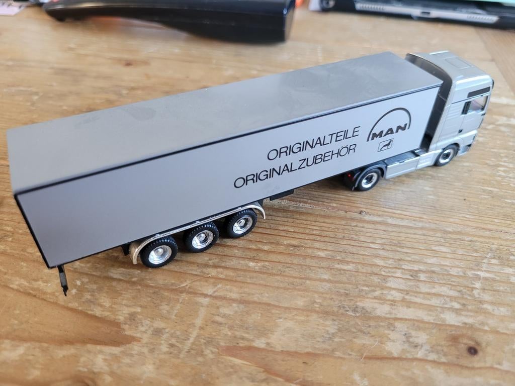 Man truck of year, Hobby en Vrije tijd, Modelauto's | 1:87, Zo goed als nieuw, Bus of Vrachtwagen, Ophalen of Verzenden