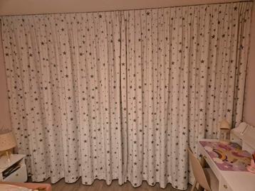 Grijswit Sterren Gordijnen - Zo goed als nieuw! beschikbaar voor biedingen