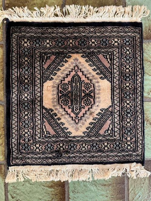 (11.) Perzisch tafelkleed 0.60m x 0.47m, Antiek en Kunst, Antiek | Kleden en Textiel, Ophalen