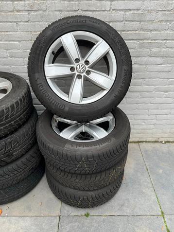 VW Tiguan Winterset 215/65/17 Origineel beschikbaar voor biedingen
