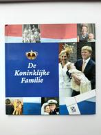 POSTZEGELS - boek DE KONINKLIJKE FAMILIE, Ophalen of Verzenden, Nieuw, Nederland, Tijdschrift of Boek
