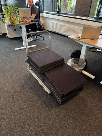 Tapijt tegels beschikbaar voor biedingen