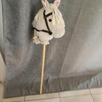 Stokpaardje stokpaard wit met lange manen, Ophalen