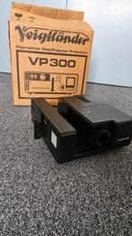 Te koop aangeboden diverse attributen voor diaprojectie, Ophalen, Zo goed als nieuw, Met scherm