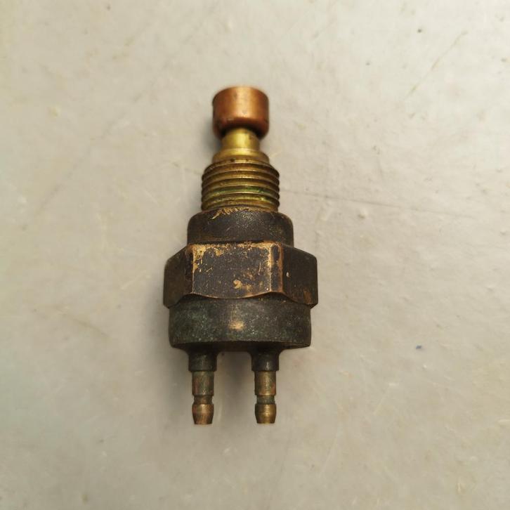 Kawasaki GTR 1000 gtr1000 thermostaat voeler radiateur, Motoren, Onderdelen | Kawasaki, Gebruikt, Ophalen of Verzenden