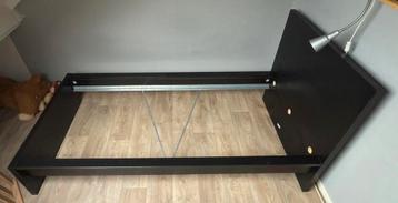 Malm bedframe met lattenbodem - afbeelding 4