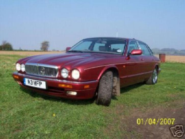 JAGUAR/DAIMLER X300 FACTORY/SERVICE MANUAL CD, Auto diversen, Handleidingen en Instructieboekjes, Verzenden