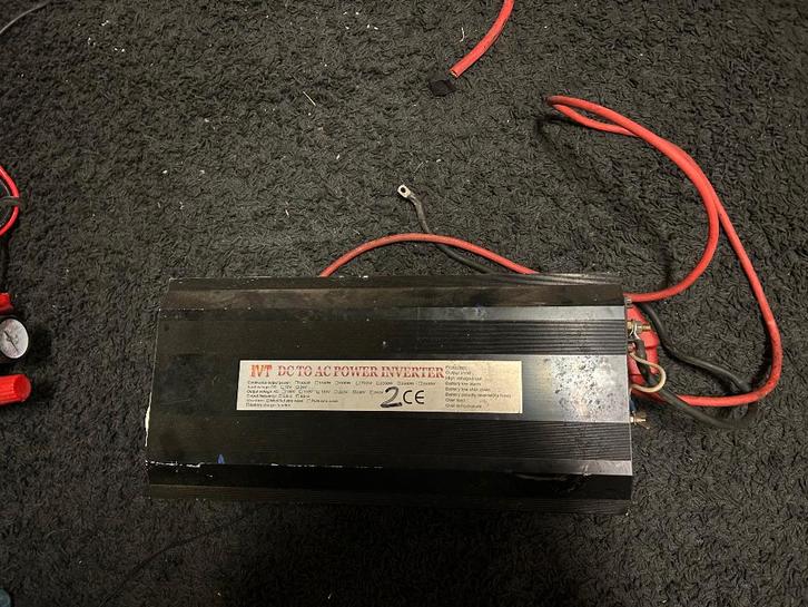 Verschillende omvormer 12V naar 220V prijs vanaf 50,- euro, Verzamelen, Elektronische Apparatuur, Overige typen, Ophalen