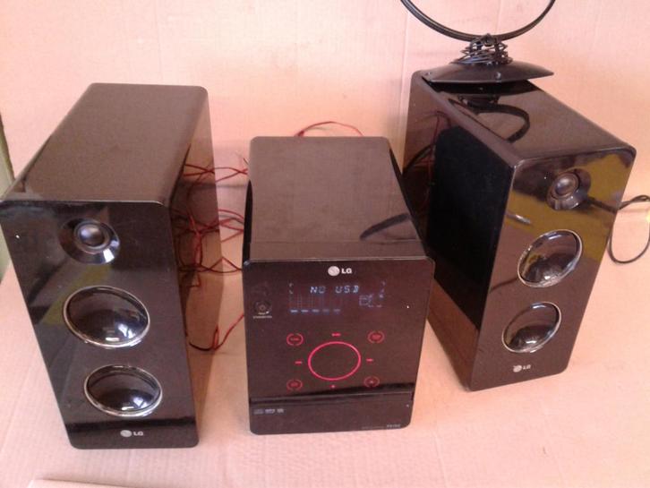 LG FA162 Micro Hi-Fi systeem, Audio, Tv en Foto, Stereo-sets, Niet werkend, Speakers, Overige merken, Ophalen of Verzenden