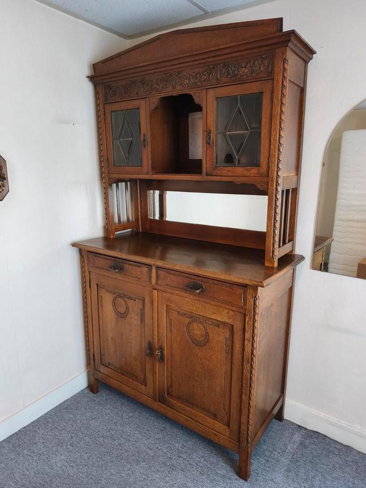 Franse plattelandsstijl 18e eeuws Eiken buffetkast, Antiek en Kunst, Antiek | Meubels | Kasten, Ophalen