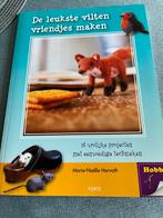 Vilten Vriendjes Maken - Hobby Boek, Ophalen of Verzenden, Zo goed als nieuw, Scrapbooking en Knutselen, Geschikt voor kinderen