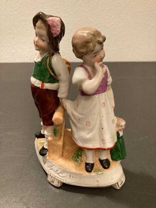 Vintage porseleinen Beeldje., Verzamelen, Beelden en Beeldjes, Zo goed als nieuw, Mens, Ophalen of Verzenden