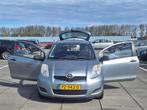 Toyota Yaris €1350,-1.0 VVTi Acces Airco Apk 2026 EXPORT, Voorwielaandrijving, Stof, Gebruikt, 750 kg