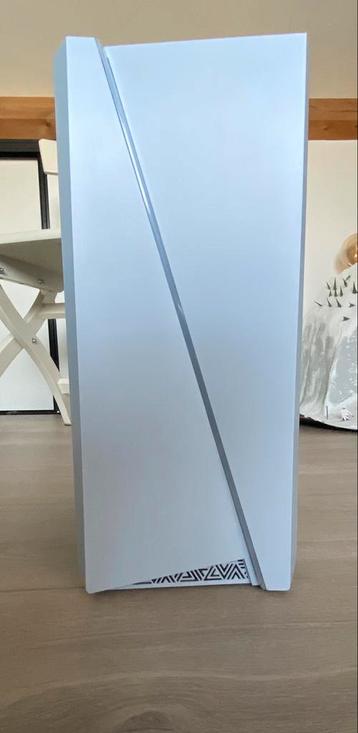Aerocool pc case met 1 fan, voorkant met rgb beschikbaar voor biedingen