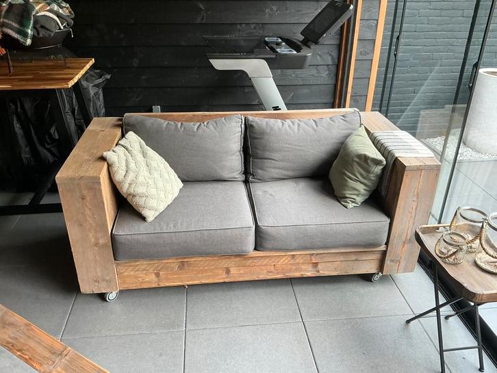 Loungebank steigerhout met tafel  dikke kussens verrijdbaar, Tuin en Terras, Tuinsets en Loungesets, Zo goed als nieuw, Steigerhout