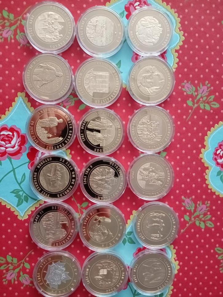 75 Jaar Bevrijding Penningen Set - Verguld Zilver, Postzegels en Munten, Penningen en Medailles, Zilver, Nederland, Ophalen of Verzenden
