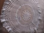 Gehaakt wit rond tafelkleed 130 cm, Antiek en Kunst, Ophalen of Verzenden