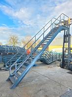 Stalen trap met bordes gegalv. Hoog 3,8 mtr. Nob200, Ophalen, Zo goed als nieuw, 2 tot 4 meter