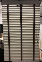 horizontale jaloezie 50mm hout wit met taupe band, Huis en Inrichting, Stoffering | Gordijnen en Lamellen, Ophalen, Gebruikt, Wit