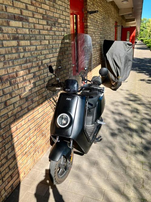 Niu N1S Snorscooter, Fietsen en Brommers, Snorfietsen en Snorscooters, Gebruikt, Overige merken, Elektrisch, Ophalen