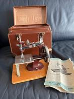 The Essex miniture sewing machine, Antiek en Kunst, Antiek | Naaimachines, Ophalen of Verzenden