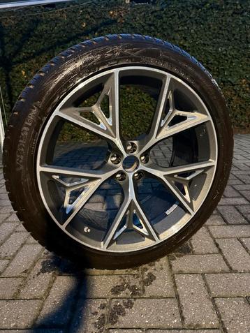 Velg + band voor Audi S Q8 285 40 22 beschikbaar voor biedingen