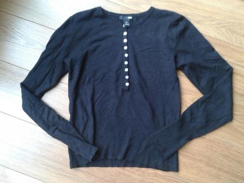 Zwart truitje met knopen van H&M. Maat M, Kleding | Dames, Tops, Zo goed als nieuw, Maat 38/40 (M), Zwart, Lange mouw, Ophalen of Verzenden