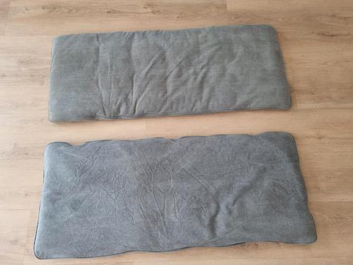 Grijze Zitkussens - Set van 2 - van VT wonen, Huis en Inrichting, Woonaccessoires | Kussens, Zo goed als nieuw, Grijs, Rechthoekig