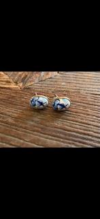 Delfts blauwe porseleinen met zilveren oorknopjes oorbellen, Sieraden, Tassen en Uiterlijk, Oorbellen, Ophalen, Zo goed als nieuw