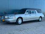 Lincoln Town Car - Rouwauto - LPG - Elektr. vloer - Airco, Auto's, Automaat, Achterwielaandrijving, Bedrijf, 3101 kg