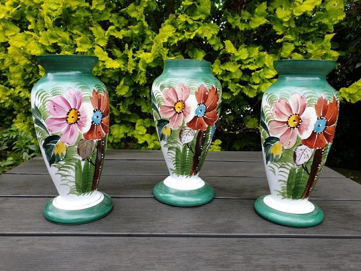 Kaststel, set van drie antieke opaline vazen, Antiek en Kunst, Antiek | Vazen, Ophalen