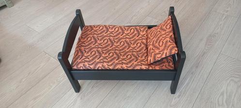 Houten poppenbedje als nieuw!!!, Kinderen en Baby's, Speelgoed | Poppen, Zo goed als nieuw, Overige typen, Ophalen