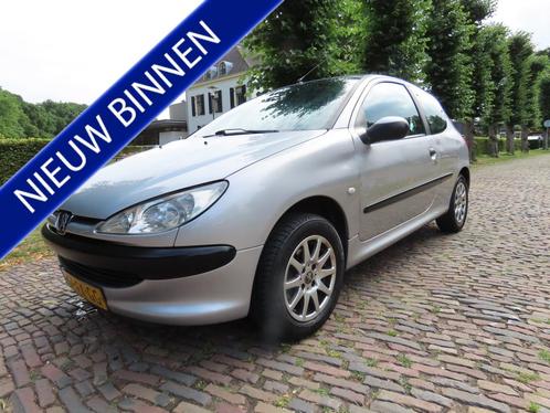 Peugeot 206 1.4 XT Stuurbekrachtiging Lm Velgen Trekhaak*Apk, Auto's, Peugeot, Bedrijf, Te koop, Airbags, Alarm, Centrale vergrendeling