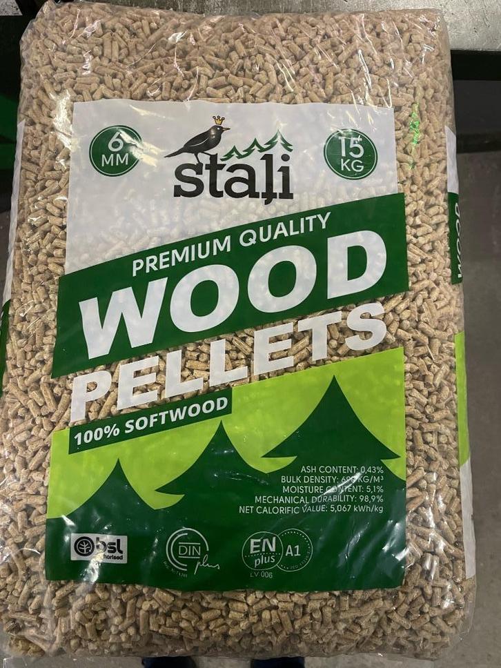 Hout Pellets Wit € 410,- per pallet = € 6.00 per zak., Tuin en Terras, Haardhout, 6 m³ of meer, Ophalen