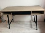 Mooi bureau hout met zwart metaal, Huis en Inrichting, Ophalen, Zo goed als nieuw