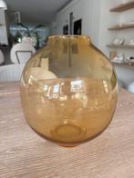 Oude Amberkleurige Glazen Vaas - 24cm Hoogte, Ophalen of Verzenden