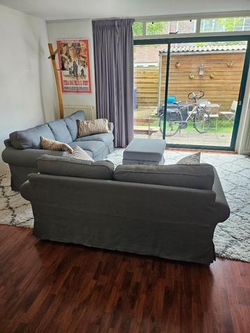 Mooie set 2 IKEA zitsbanken + voetenbank - verlaagde prijs