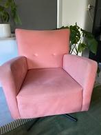 Draaifauteuil, roze velour, zwarte kruispoot metaal, Huis en Inrichting, Fauteuils, Ophalen, Gebruikt, Minder dan 75 cm, 50 tot 75 cm