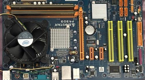 Motherboard P43D3 socket 775 Quad Core 4GB RAM, Computers en Software, Moederborden, Gebruikt, Intel, DDR3, Ophalen of Verzenden